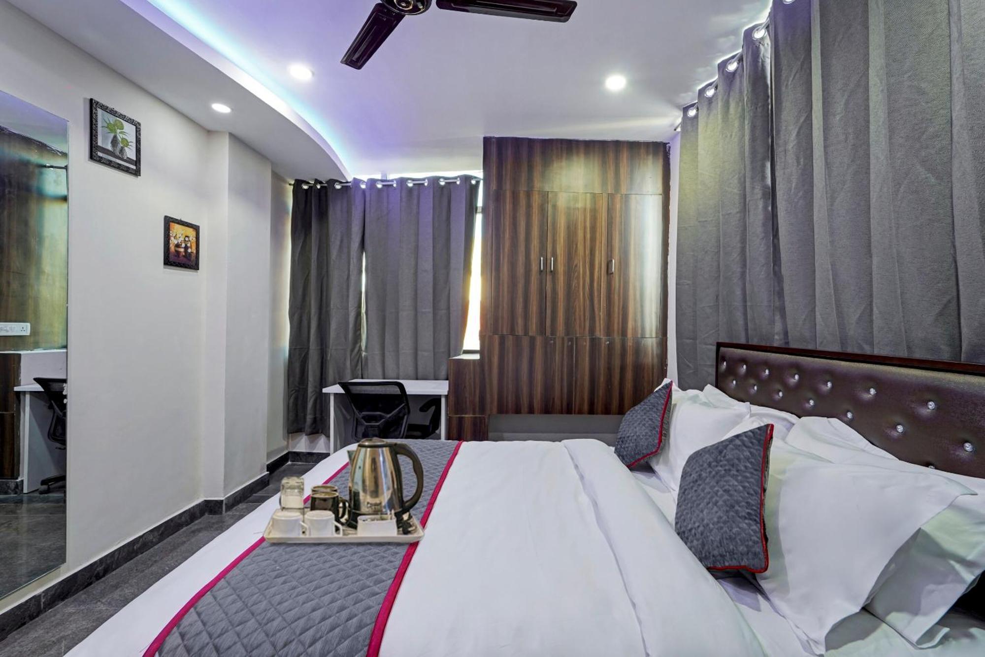 होटल Super Townhouse G Silver Near Us Biometric 4*
