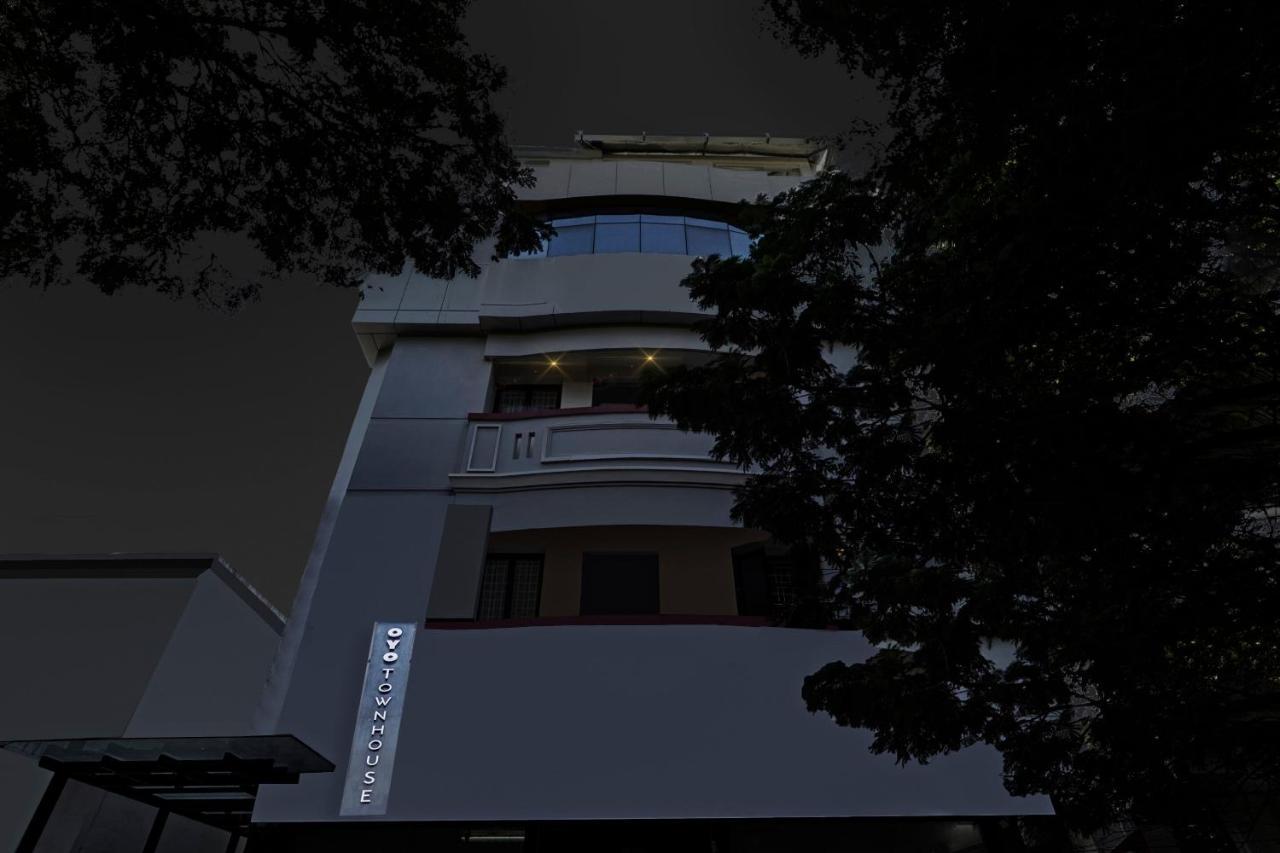 Hotel Super Townhouse G Silver Near Us Biometric 4*